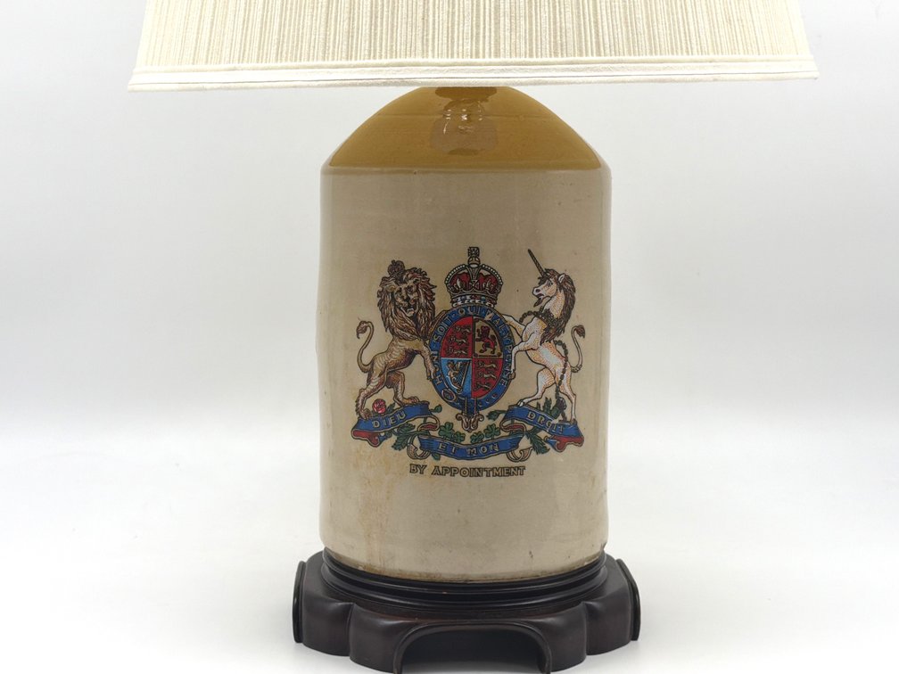 Glazed ceramic lamp with British coat of arms