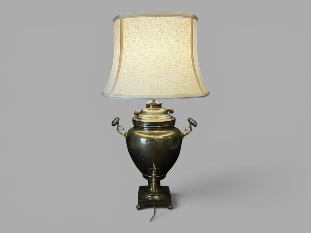 Brass samovar lamp with shade