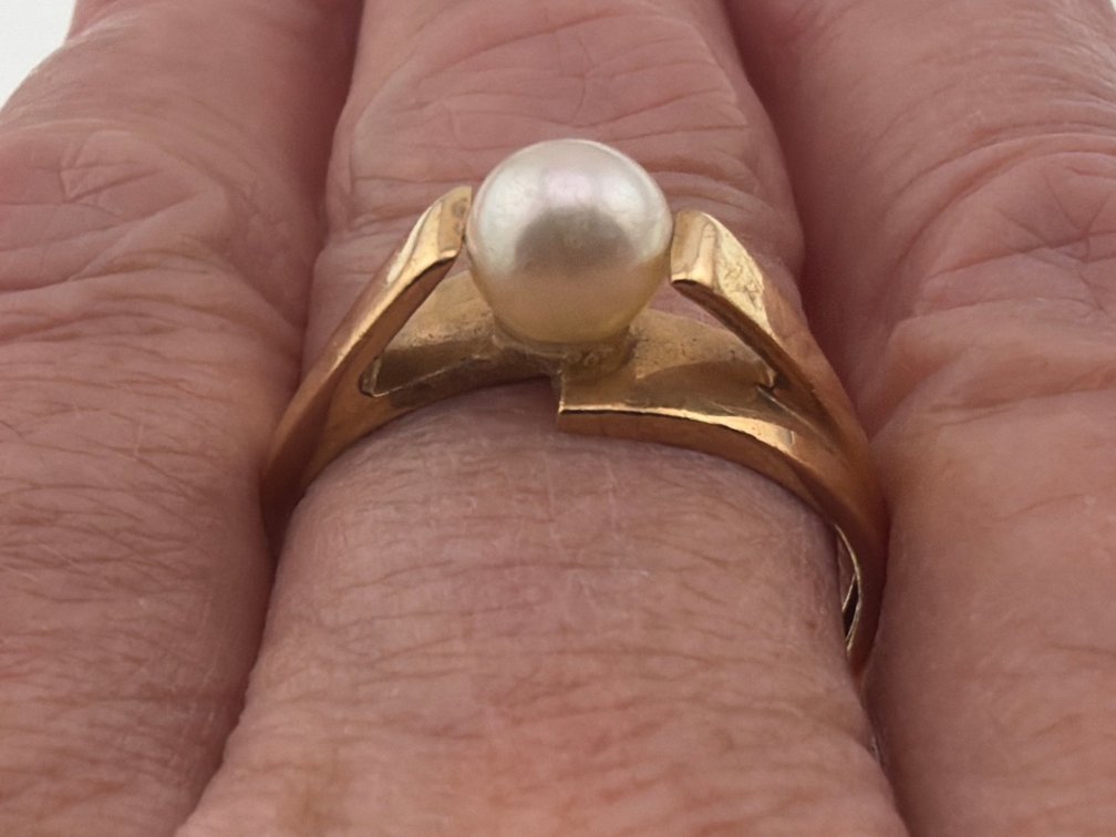 14kt cultured pearl ring