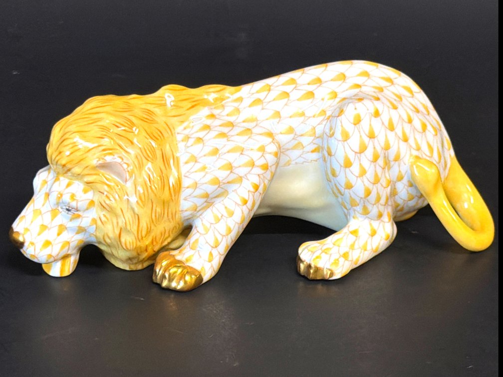Herend lion figurine
