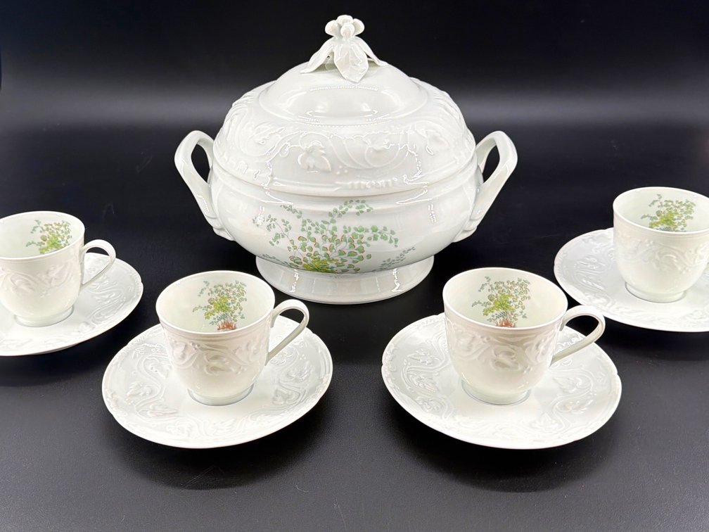 Sweet Haviland Limoges tureen, demitasse cups, saucers