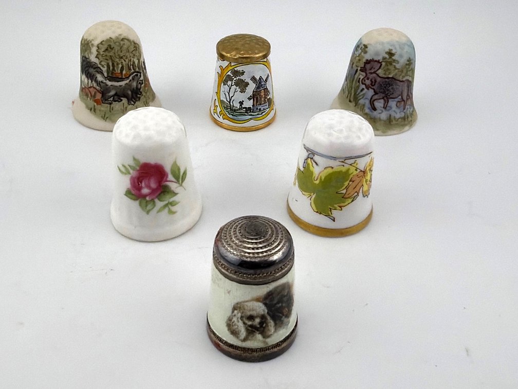 Grouping of English Enamel thimbles