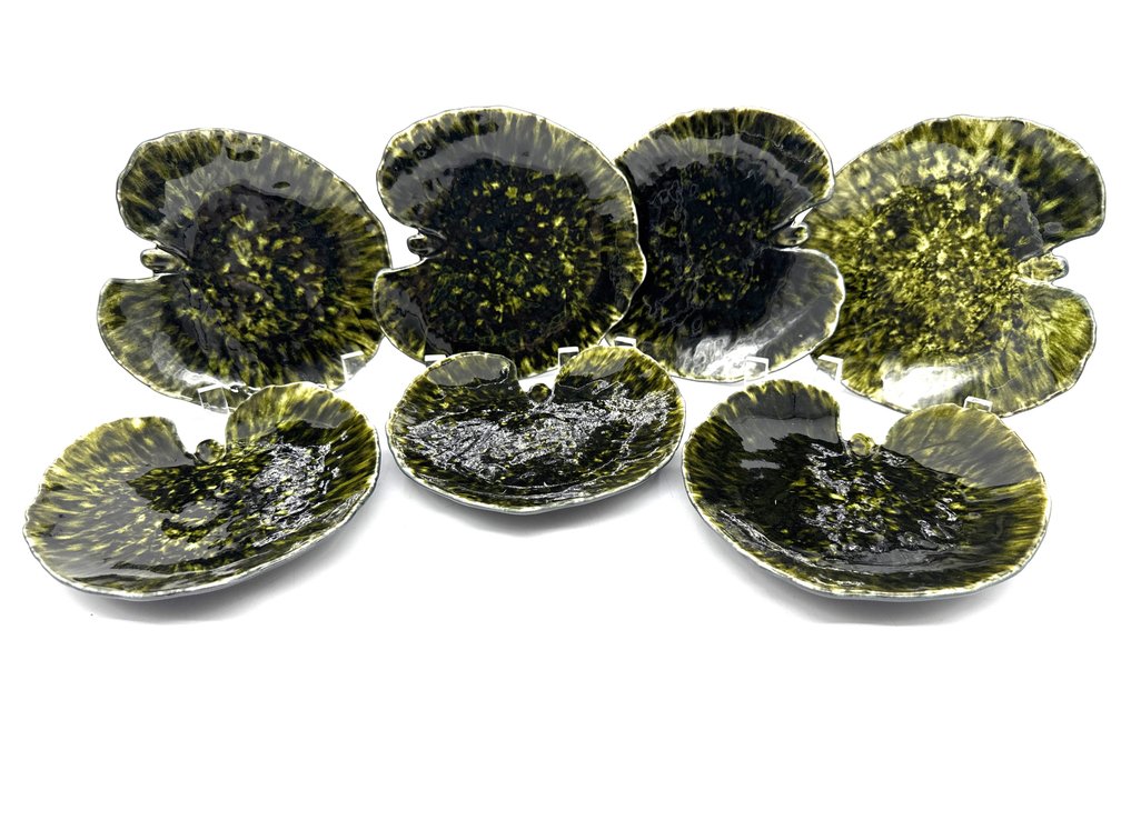 Alchemille leaf plates