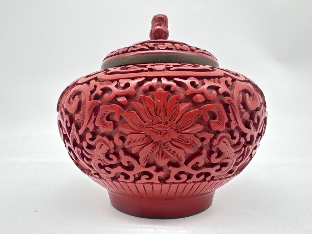 Chinese cinnabar ginger jar