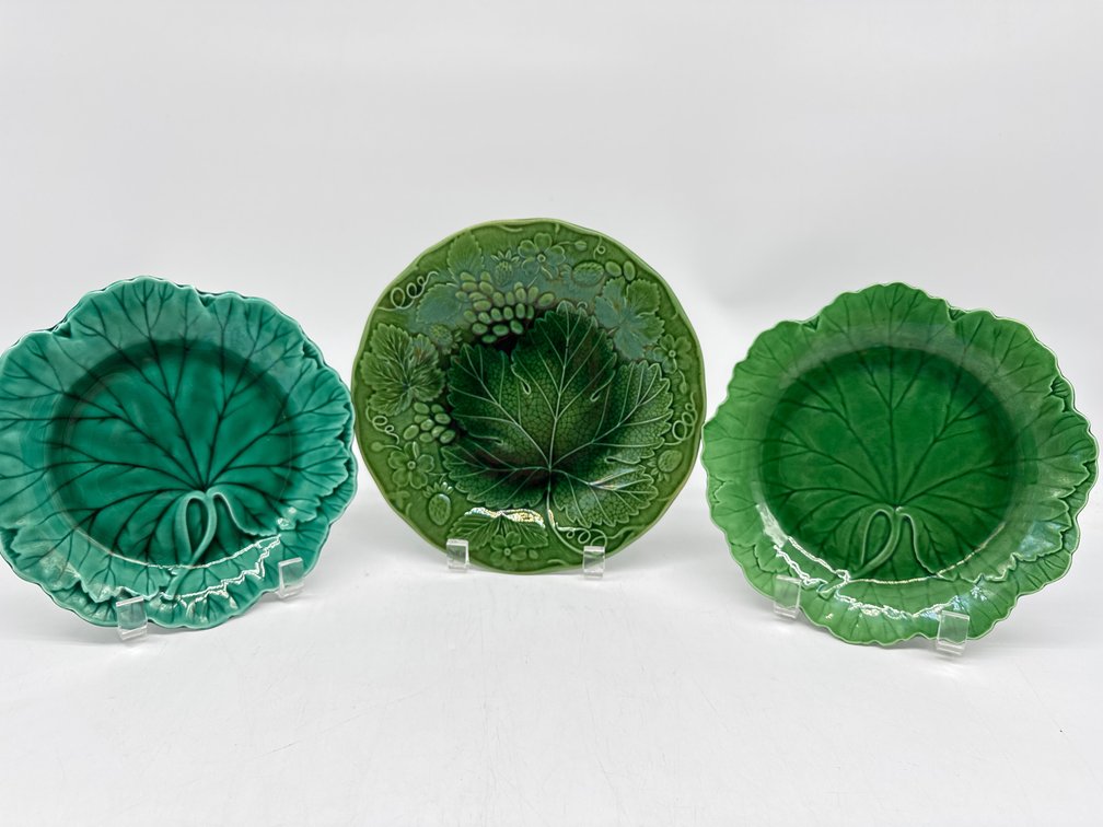 Majolica plates by Wedgwood, Wardle