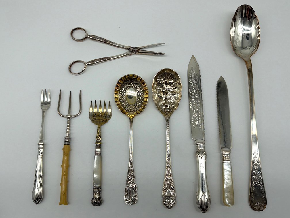 Silver plate utensils