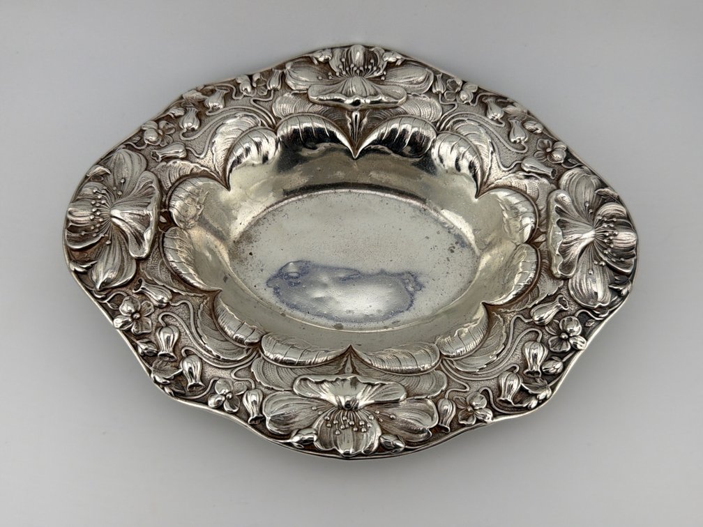 Beautiful Art Nouveau Gorham sterling dish #A2737