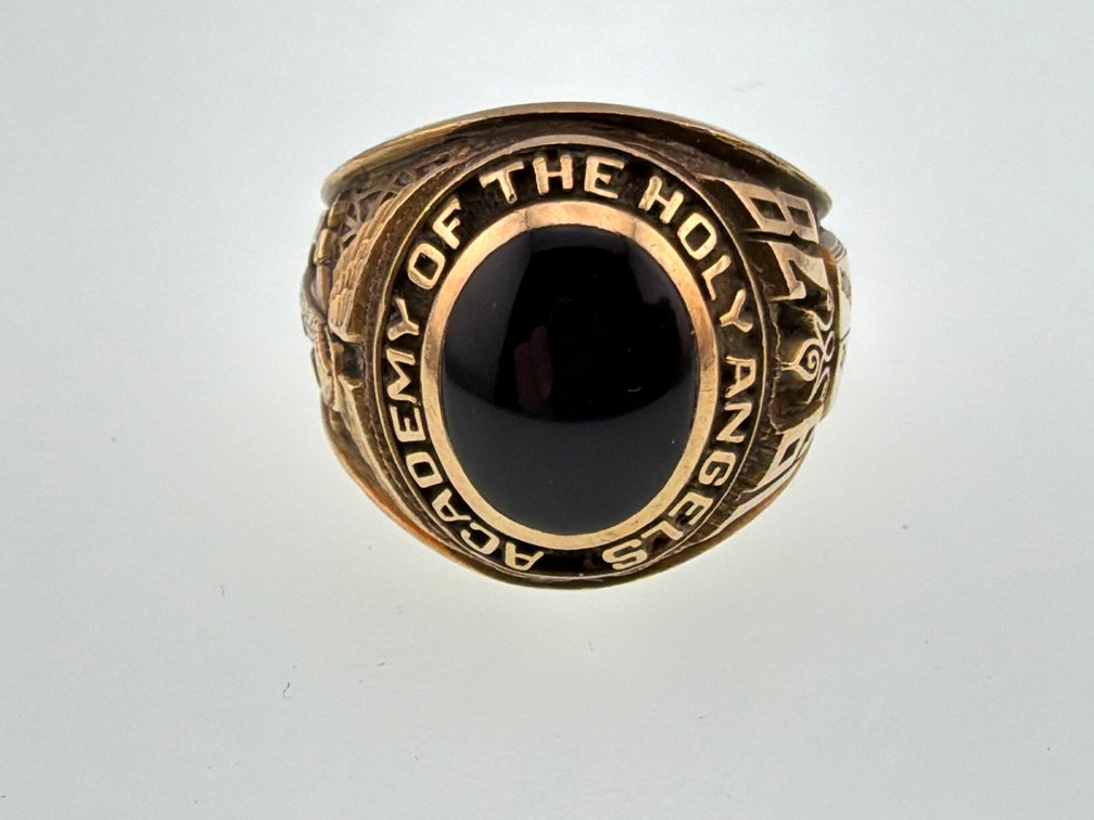 10kt class ring