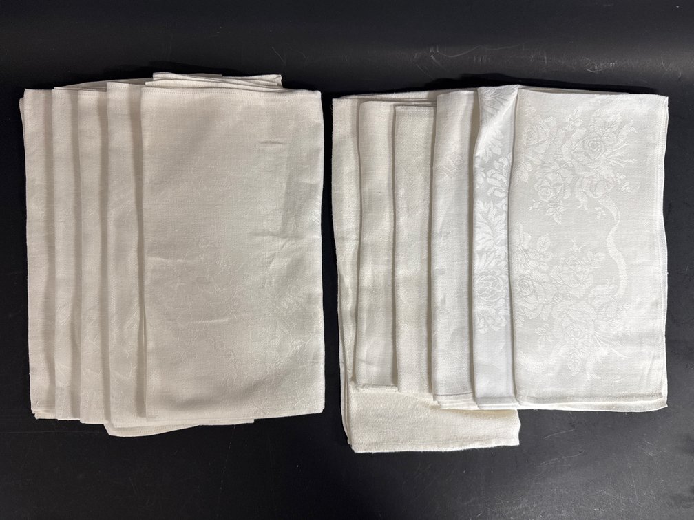 Vintage damask napkins (11)