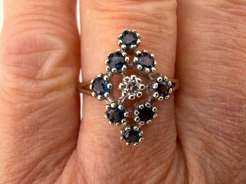 14kt sapphire, diamond ring