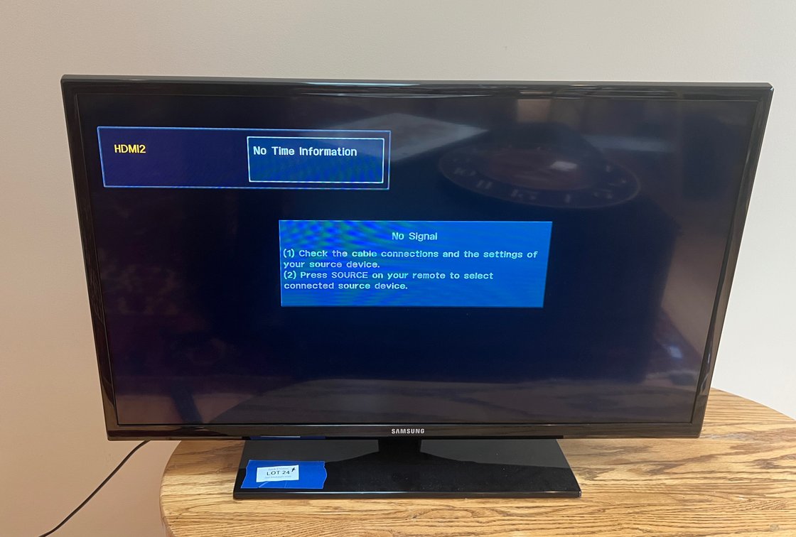 Samsung flat screen TV 32” FR