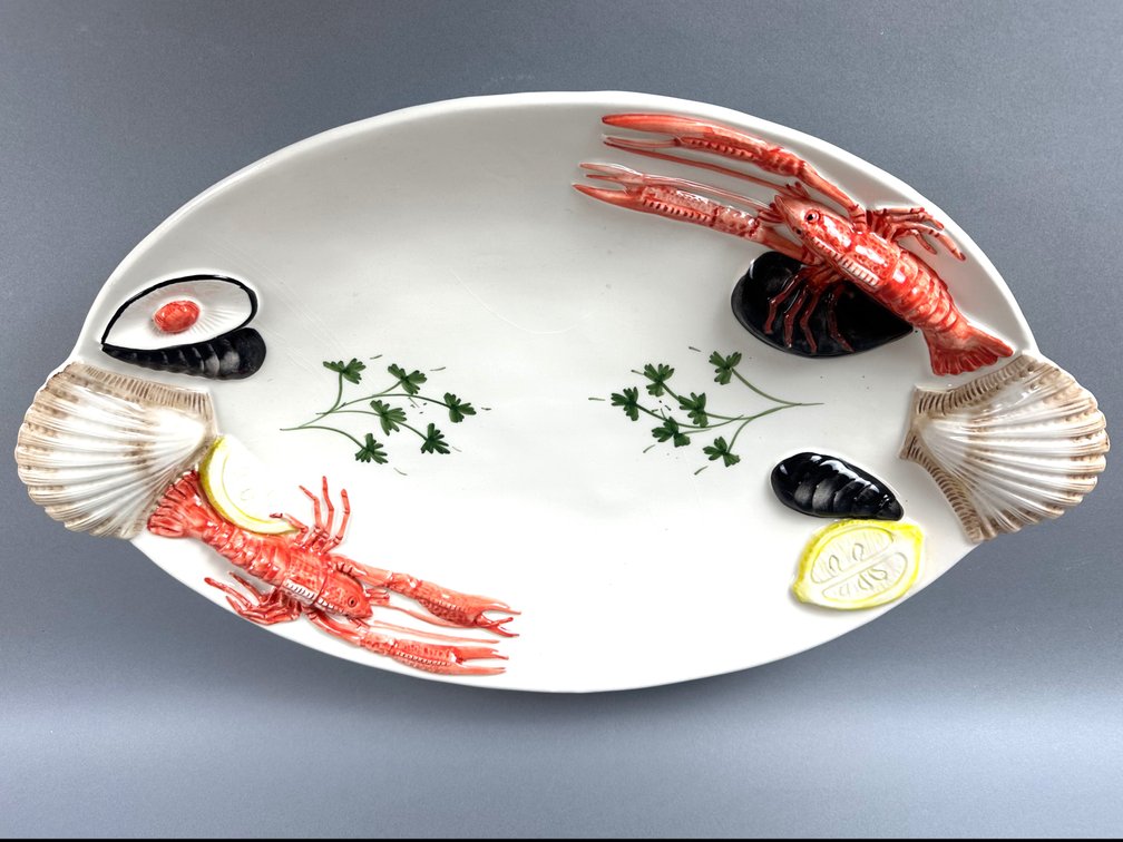 Jeanne Reed's shellfish theme platter made in Italy K