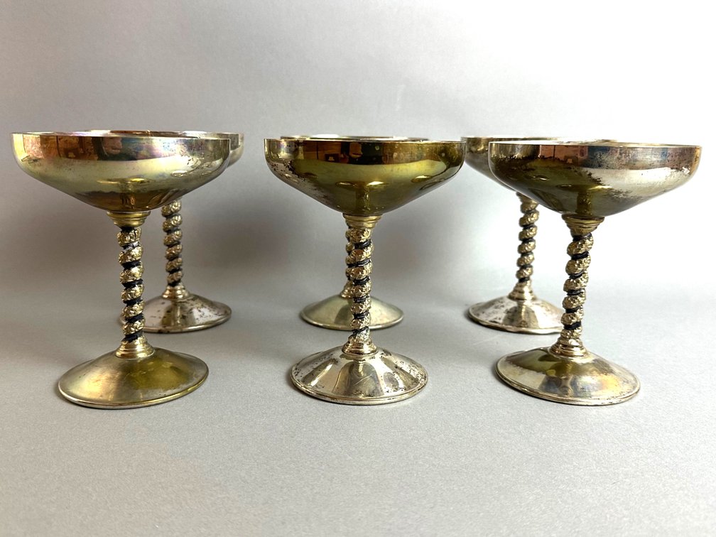 Rogers silver plate set of 6 champagne coupes K