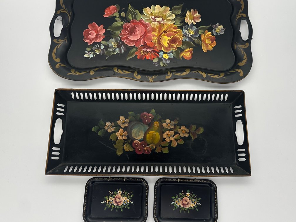 Lot of 4 tole painted decorative trays K