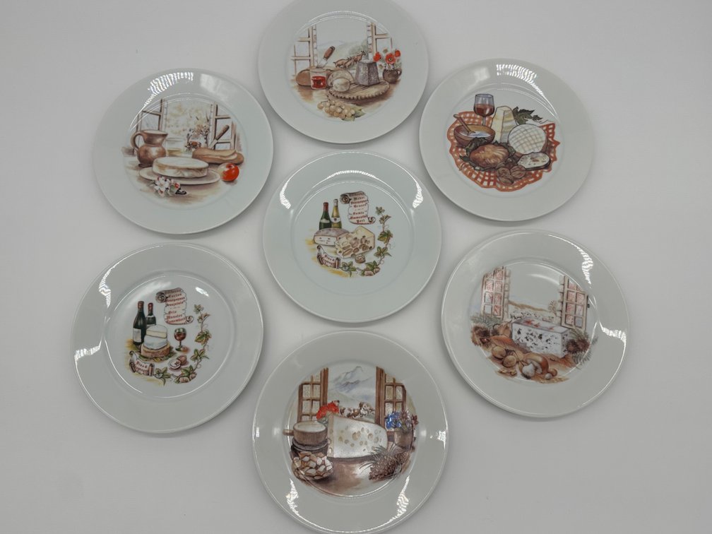 Set of 7 Porcelaine do Sologne Limoges cheese plates K