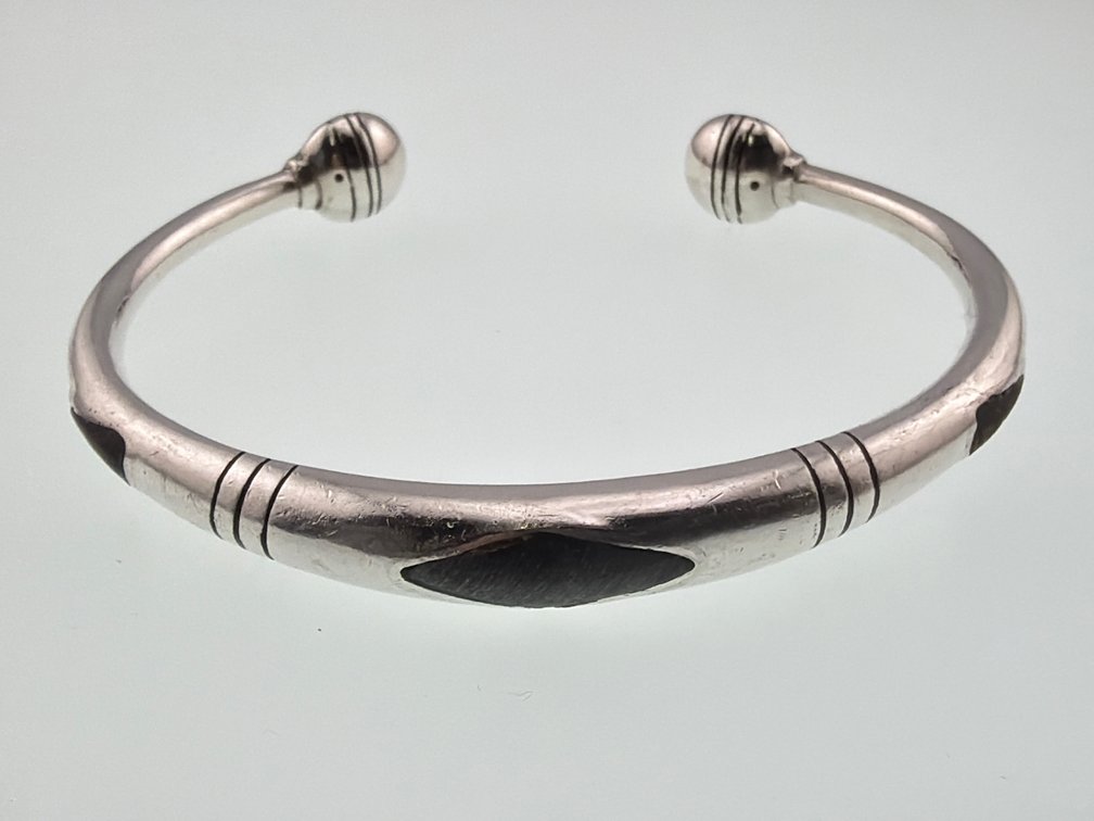 Sterling Tuareg cuff
