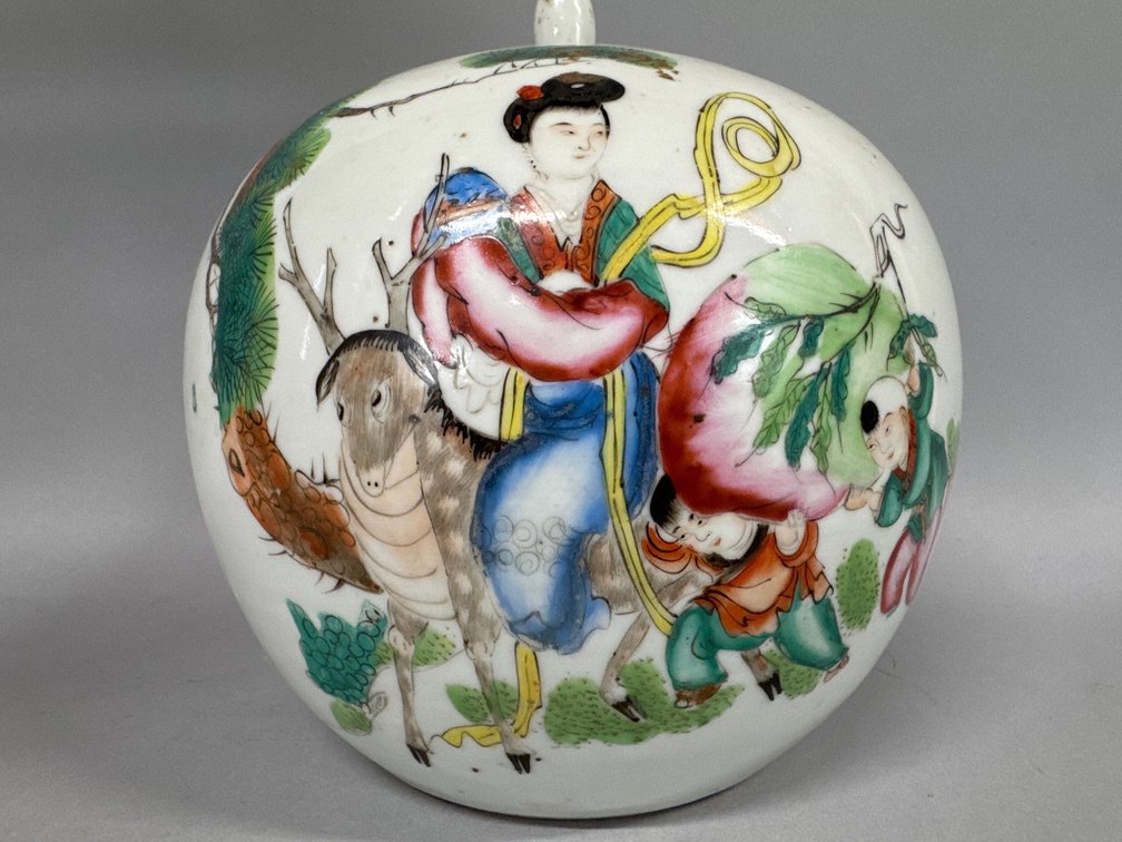 Antique Famille Rose ginger jar