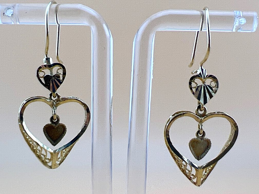 14kt heart dangle earrings; BX
