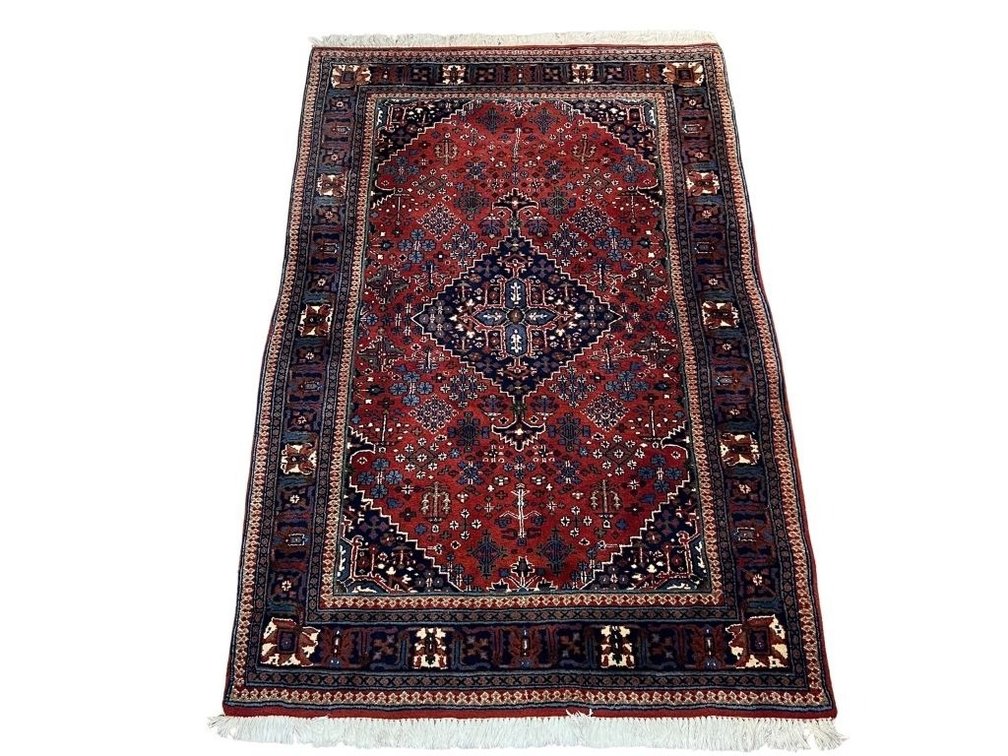 Wool Heriz scatter rug; DEN