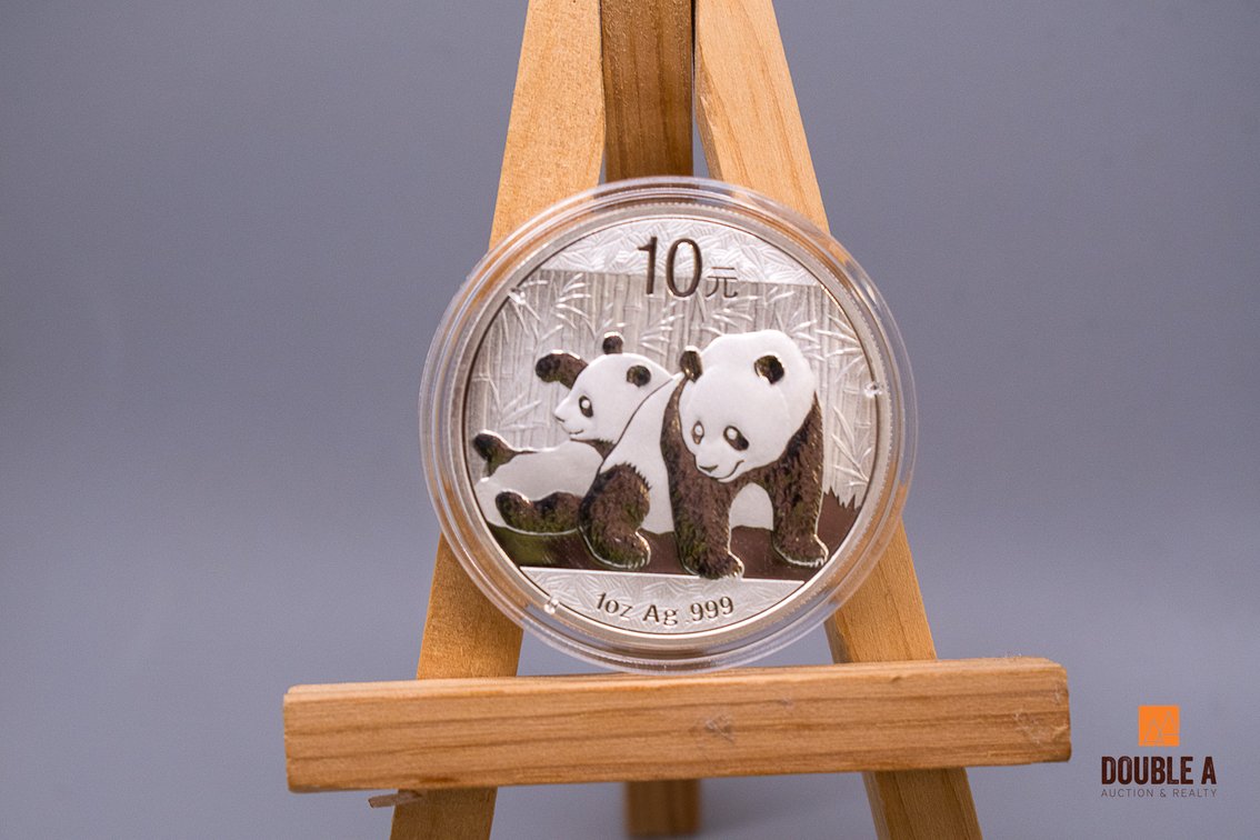 2010 China Silver Panda 10 Yuan 1 Oz .999 Fine Silver Coin in Capsule