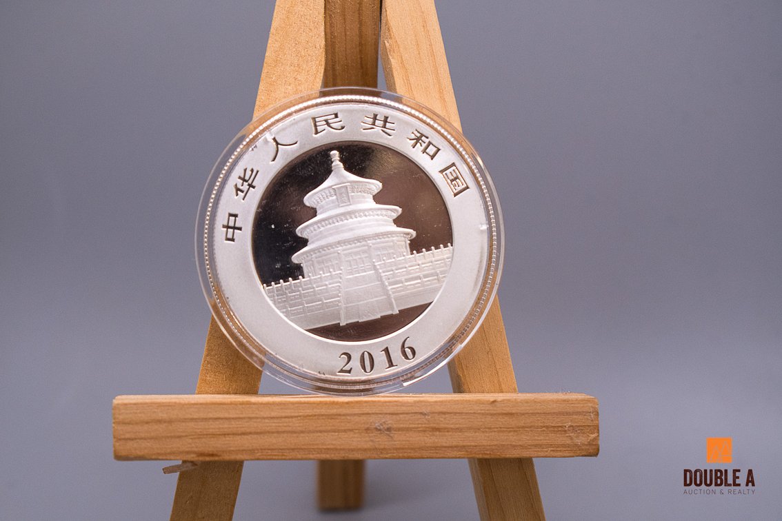 2016 China Silver Panda 10 Yuan 30 Gram .999 Fine Silver Coin in Capsule