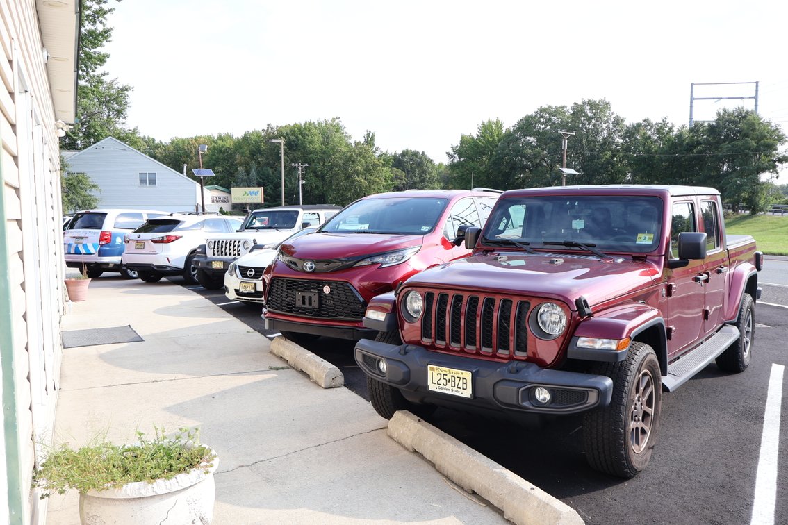 Image for Well Maintained 2,000 +/- SF Stand Alone Building with Great Exposure in West Deptford
