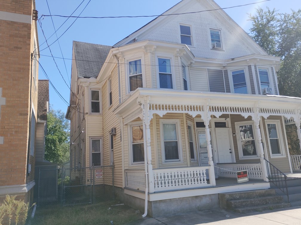 Image for Large 3 BR 1 Bath Twin Style Home Available in Bridgeton