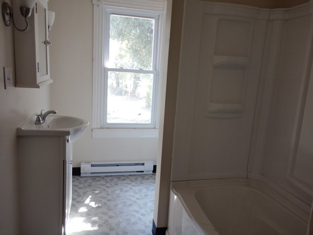 Image for Large 3 BR 1 Bath Twin Style Home Available in Bridgeton