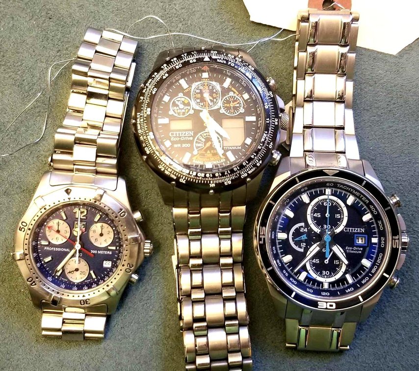 Image for Alderfer Online - Auction Features Furnishings, Aviary Equipment, Rugs, Electronics, Drones, Disney Collectibles, Geodes, Collectible Knives, Halloween & Christmas Decorations, Exercise Equipment, Lawn & Garden Items & More - Andover, NJ: Closing 11-12-18