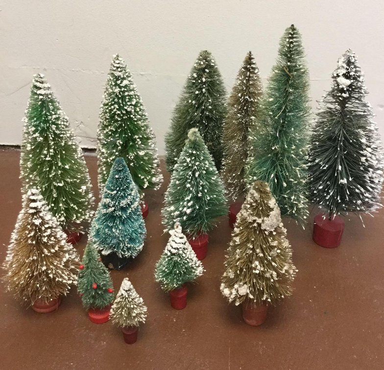 Image for Alderfer Online - Resellers Gallery Liquidation (Part 10 of 10) – features Artwork, Vintage Christmas & Halloween Decorations, Concrete Statues, Arrowheads, Jewelry, Tools, Extension Ladders & More – Frazer, PA: Closing 1/22/2019