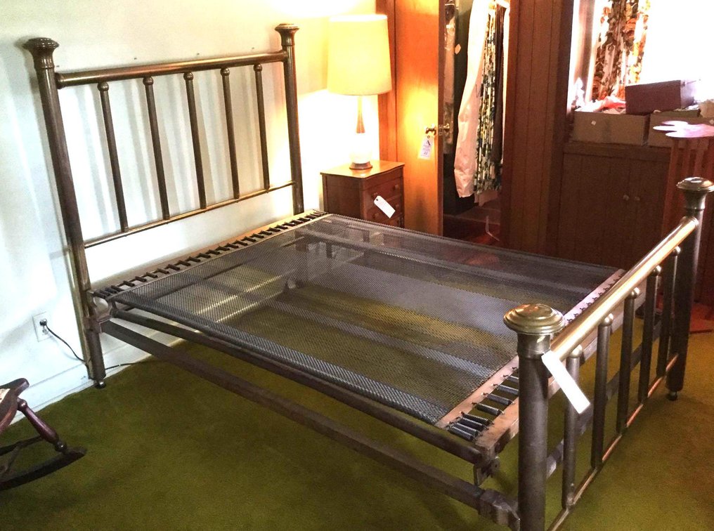 Image for Alderfer Online - Vintage & Antique Furnishings, Glassware, Kitchen Wares, Toys, Linens, Sewing, Costume Jewelry, Produce Crates, Lawn & Garden & More - Stroudsburg, PA: Closing 6-14-18