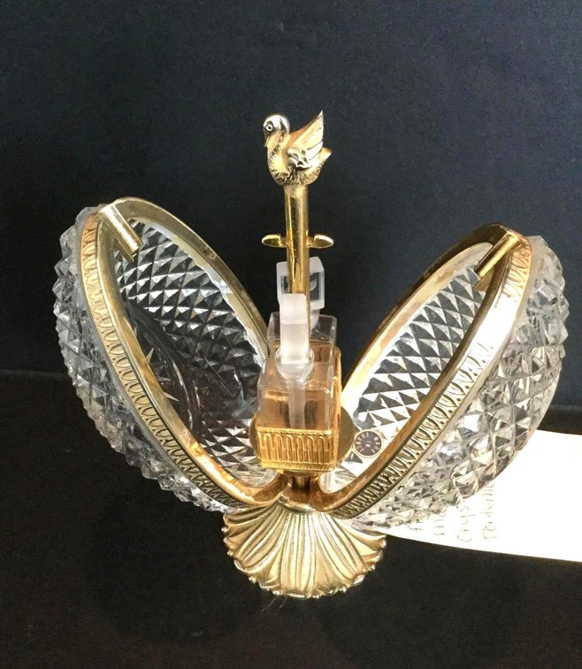 Image for Alderfer Online - Sprawling Homestead Features High Quality Furnishings by Baker, Kindel & John Stuart, Rugs, Decorative Accessories including Limoges, Swarovski & Herend, China, Glassware, Lawn & Garden, Statuaries & More - Palm, PA: Closing 7-23-18