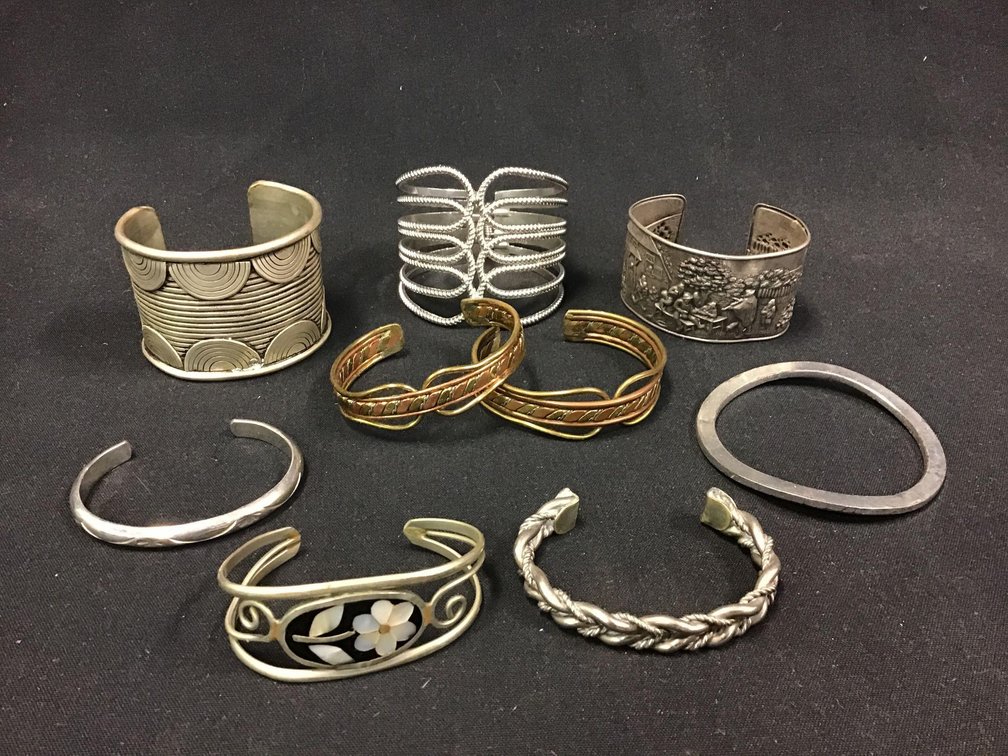 Image for Decorative Furnishings & Accessories | July 2, 2020 at 8:00 PM