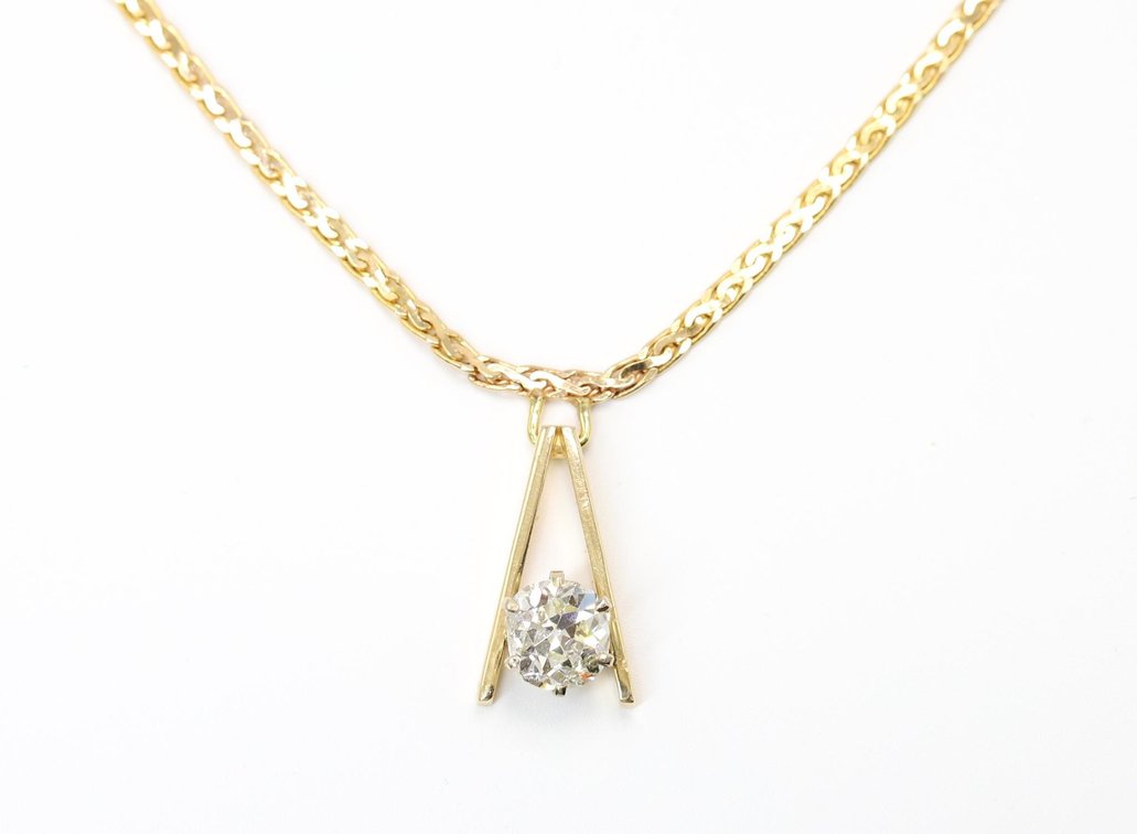 14KY Gold Diamond Necklace. 2.08Cts