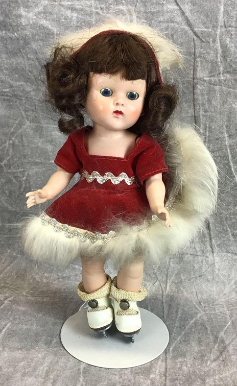 VOGUE GINNY PL STRUNG DOLL.