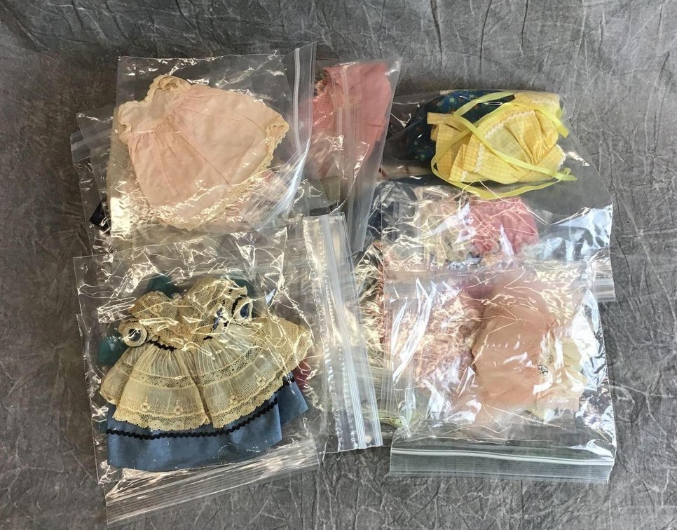 LOT OF CLOTHING FOR 8" DOLLS.