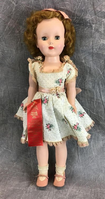 AMERICAN CHARACTER 24" SWEET SUE DOLL.