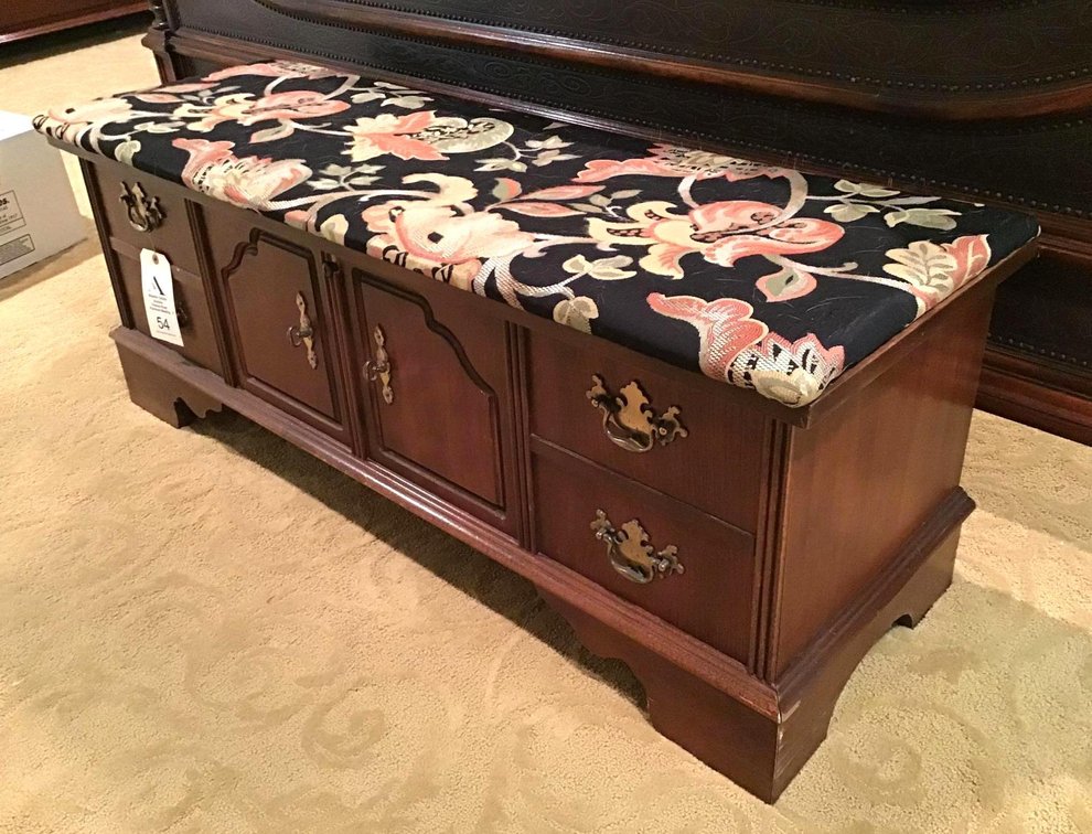 Lane Blanket Chest 