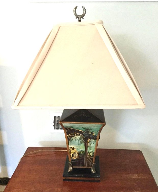 Metal Base Table Lamp