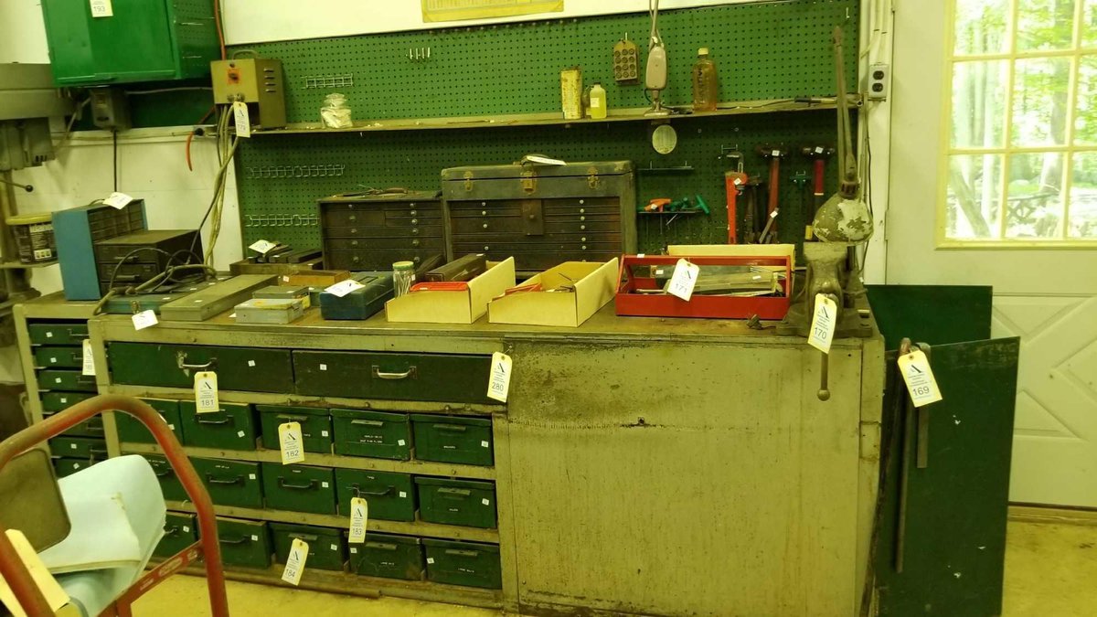 Large Metal Work Bench