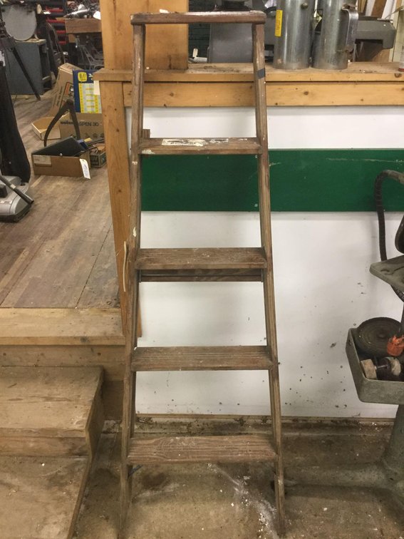 5ft Wooden Step Ladder
