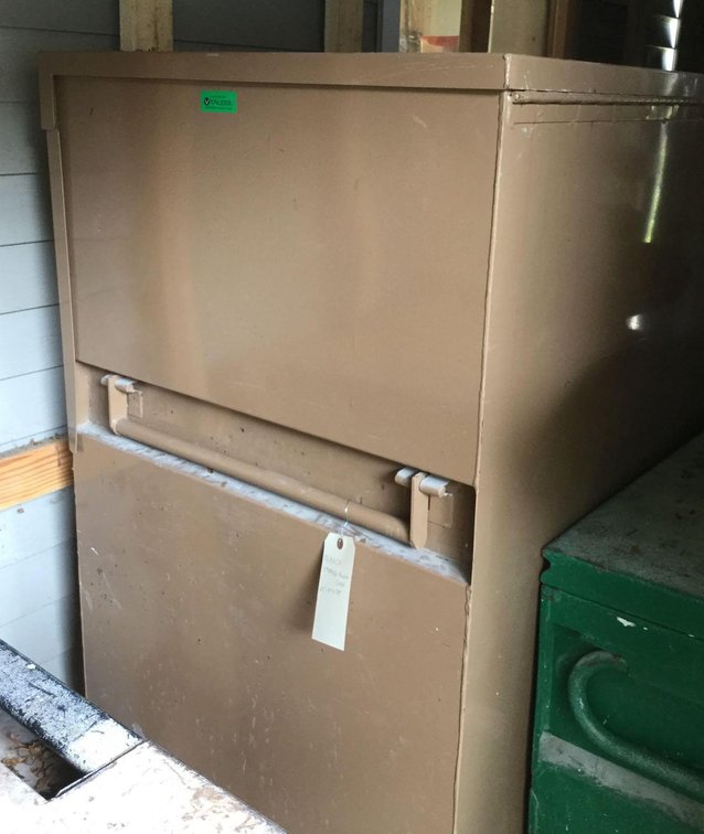 KNAACK Metal Storage Chest 