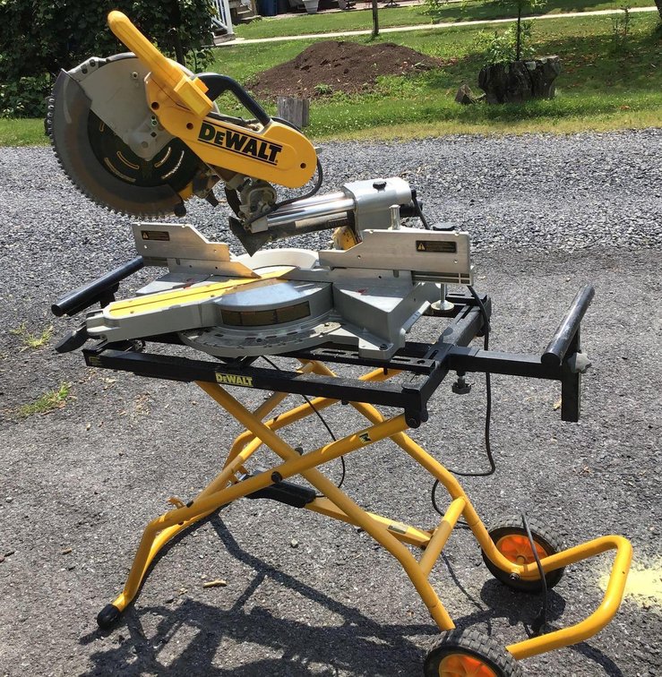 DeWalt DWS780 Sliding Compound Miter Saw