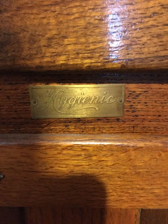 Image for Alderfer Online - Philadelphia, PA: 10-7-19 | Featuring Native American Decoratives & Rugs, Slag Glass Lamps, Electric Guitars, Gun Cabinet & More!