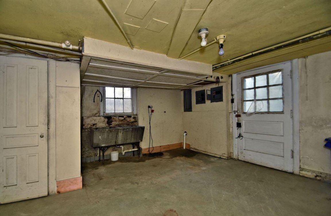 Image for Live and Online Real Estate Auction - Palmerton, PA: 11-20-19