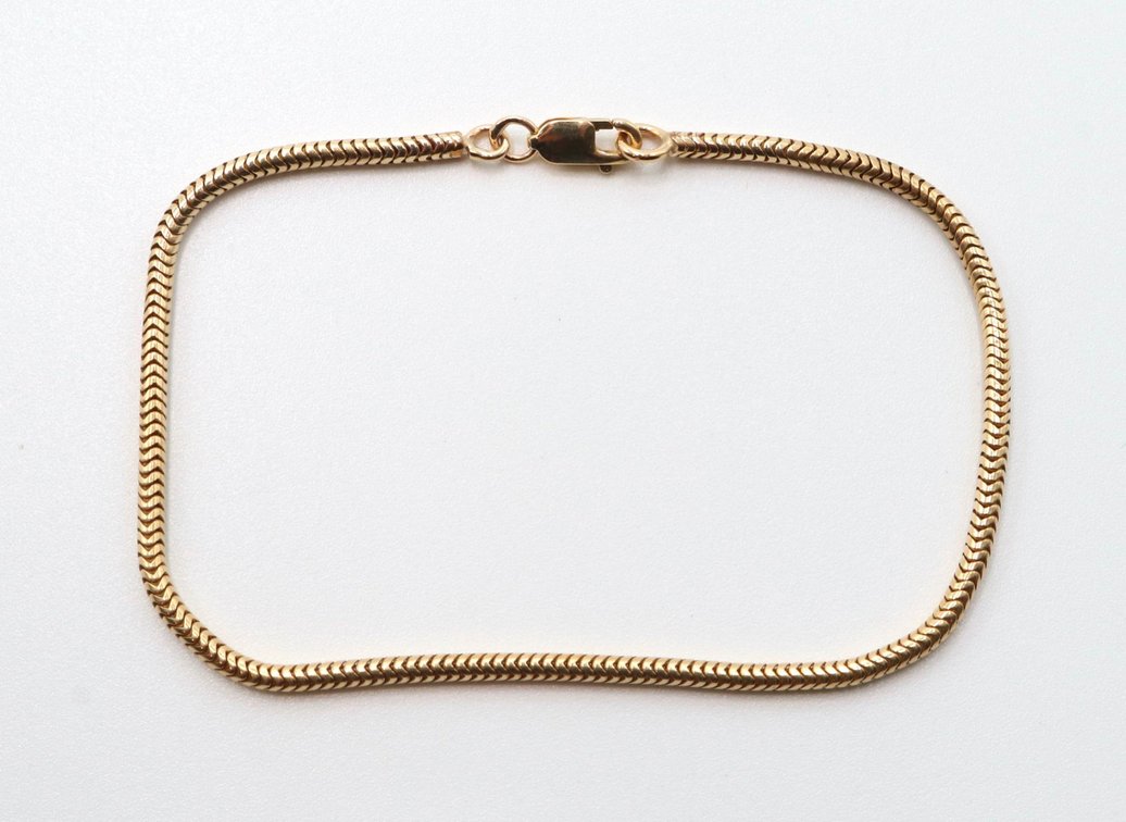 14k Gold Round Snake Chain Bracelet