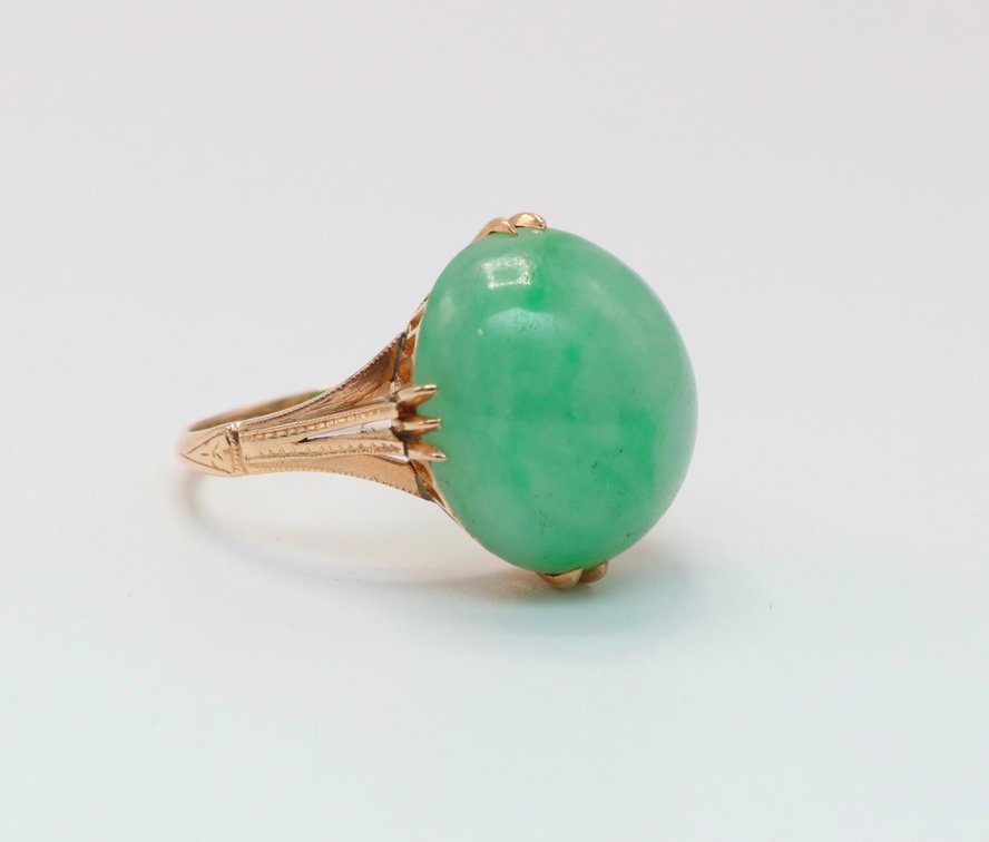 14k Gold and Jade Cabochon Ring