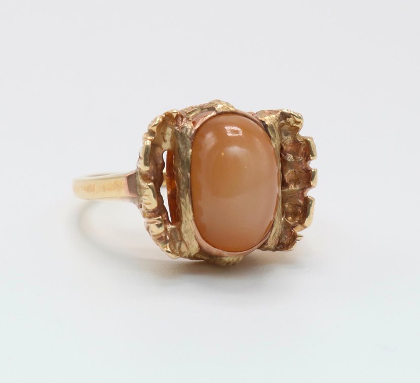 14k Gold and Honey Moonstone Ring 