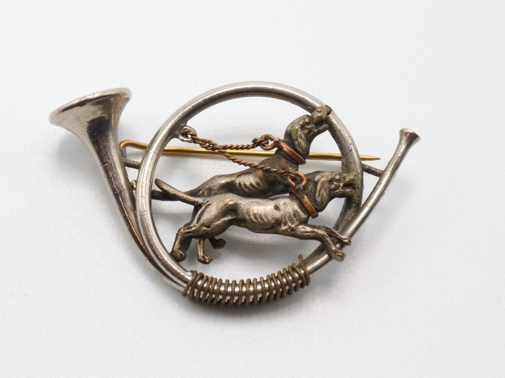 Hunters Brooch