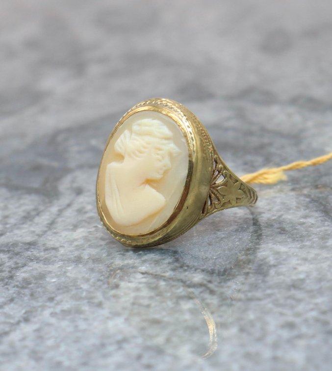 14K Gold Cameo Ring